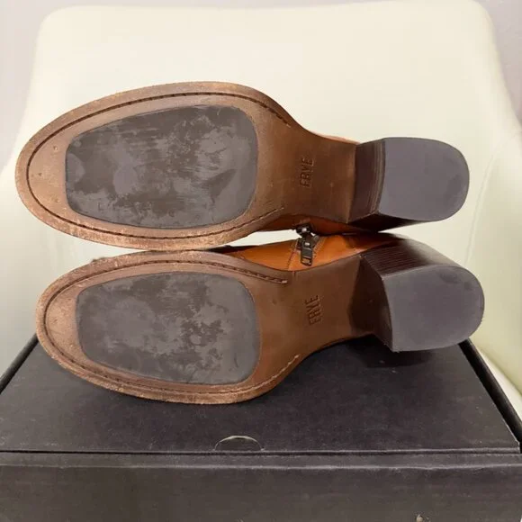 Frye Nora Zip Short Ankle Bootie, Nutmeg, 9.5 M - Picture 4 of 6